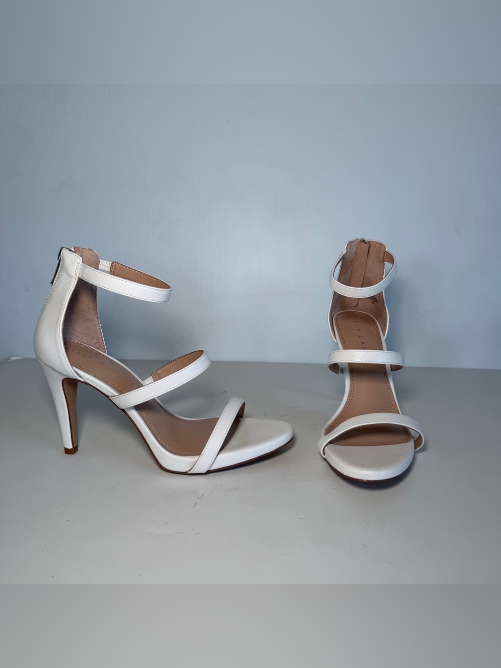 Kelly & Katie Courtnee Heels Size 8